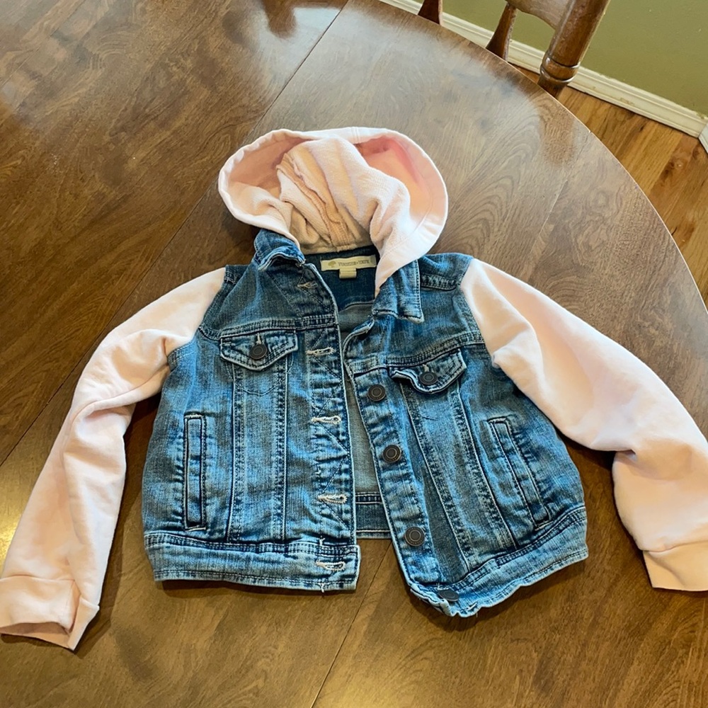 Jean jacket with hood
